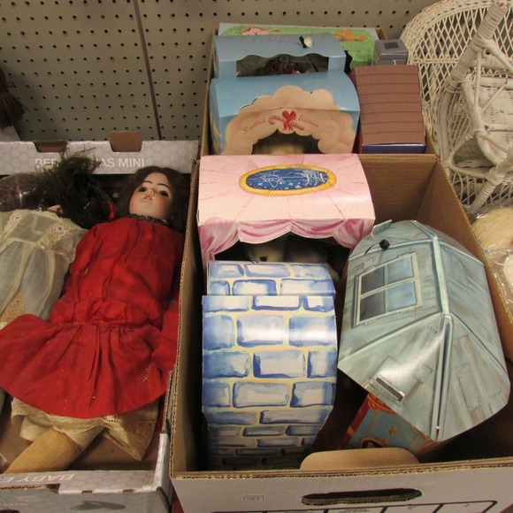 Image for Gallery/Estate and Doll Auction: 1-18-18