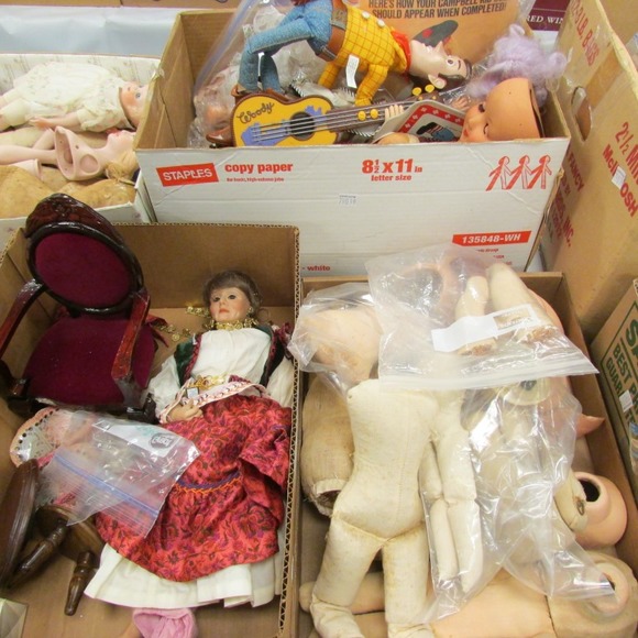 Image for Gallery/Estate and Doll Auction: 1-18-18