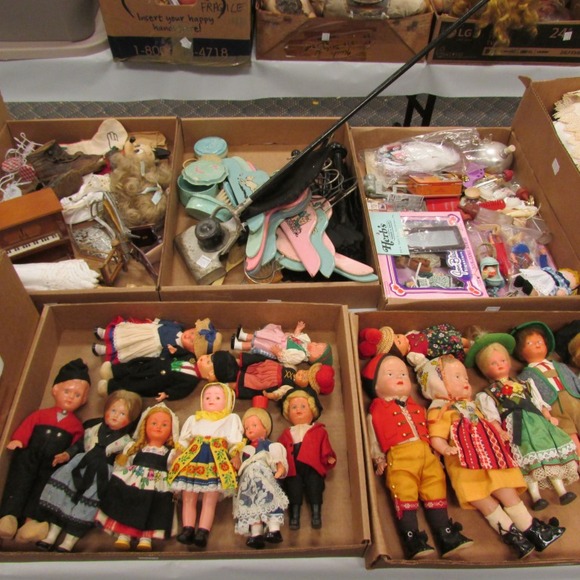Image for Gallery/Estate and Doll Auction: 1-18-18