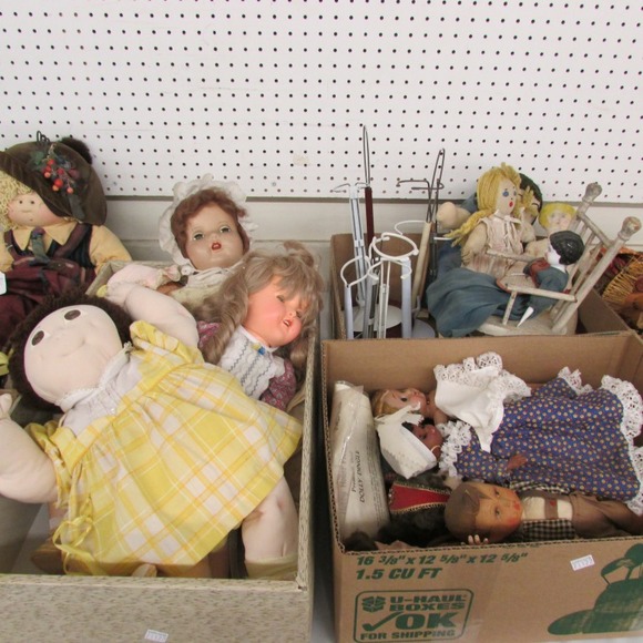 Image for Gallery/Estate and Doll Auction: 1-18-18