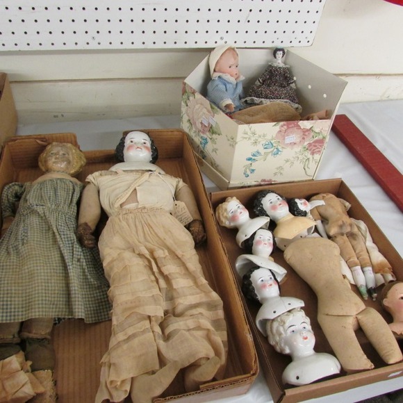 Image for Gallery/Estate and Doll Auction: 1-18-18