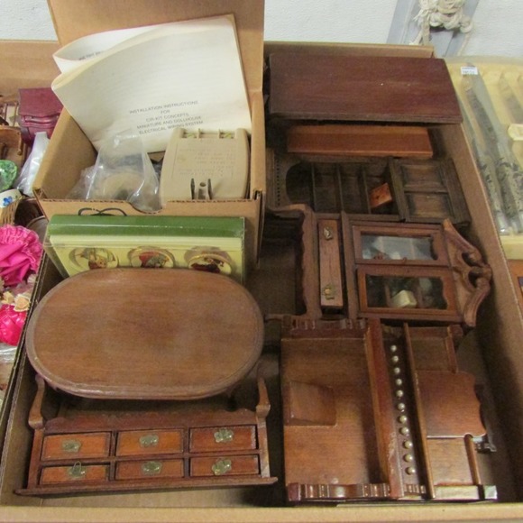 Image for Gallery/Estate and Doll Auction: 1-18-18