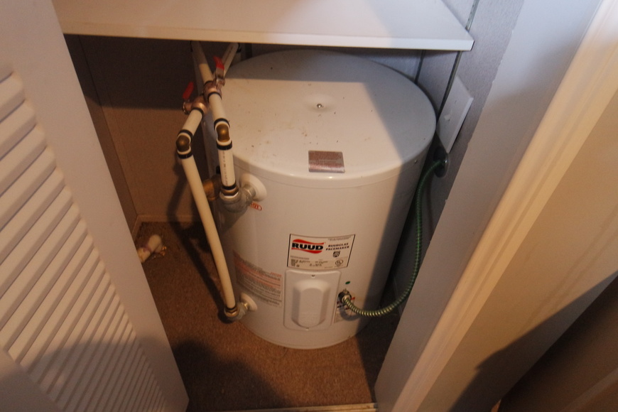 Image for 2 Parcels Totaling 1.4 +/- Acres w/2 Suite Office Building--Selling to the Highest Bidder!!