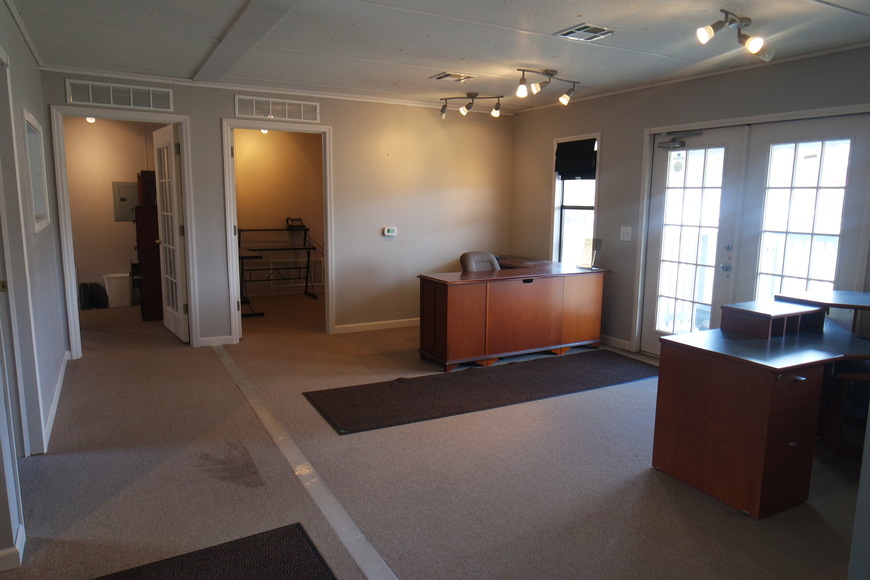 Image for 2 Parcels Totaling 1.4 +/- Acres w/2 Suite Office Building--Selling to the Highest Bidder!!