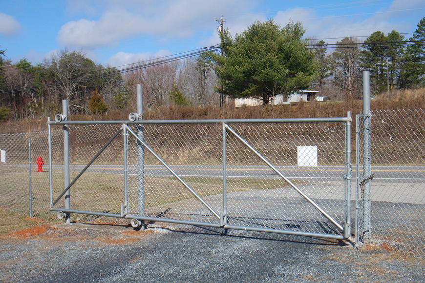 Image for 2 Parcels Totaling 1.4 +/- Acres w/2 Suite Office Building--Selling to the Highest Bidder!!