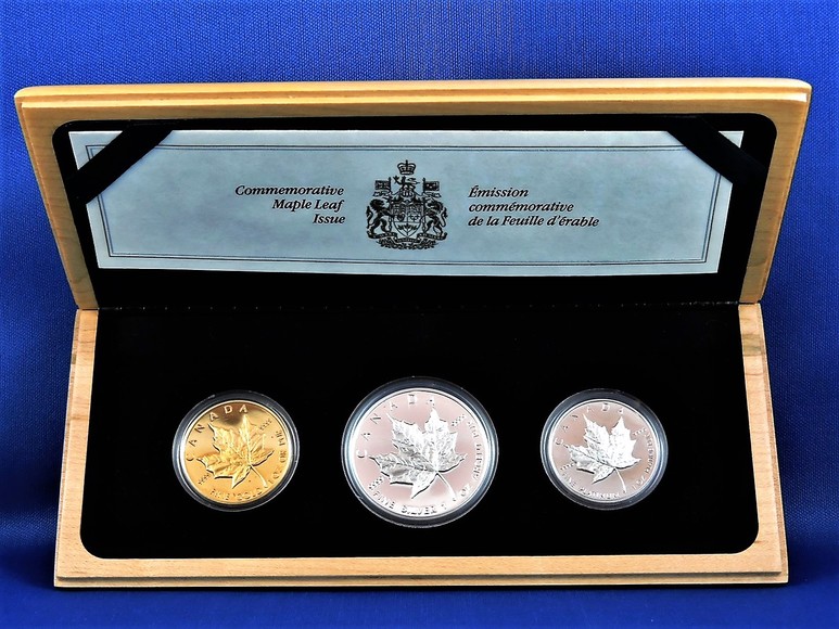 Image for GOLD PLATINUM SILVER CANADIAN COMMEMORATIVE MAPLE LEAF 1989