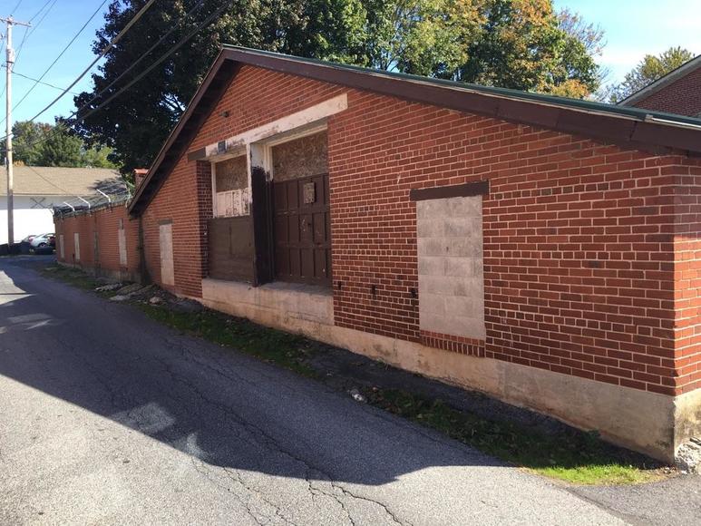 Image for Mixed-Use Real Estate Auction - Apartments and Store Front