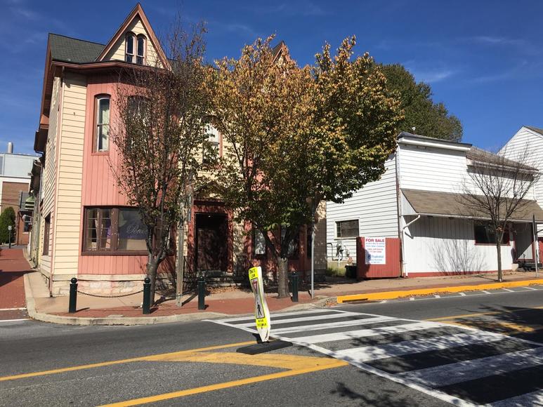 Image for Mixed-Use Real Estate Auction - Apartments and Store Front