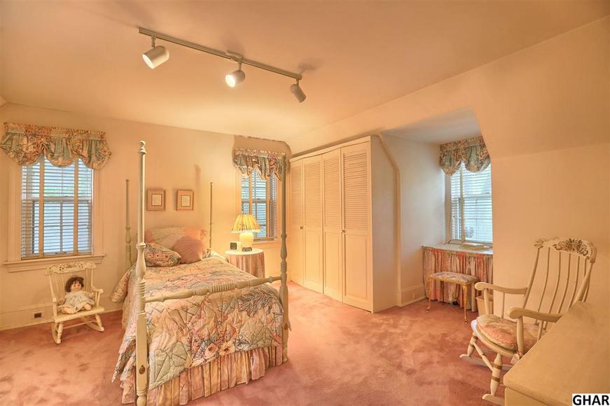 Image for Absolute Real Estate Auction - Prestigious Bellevue Park - Harrisburg