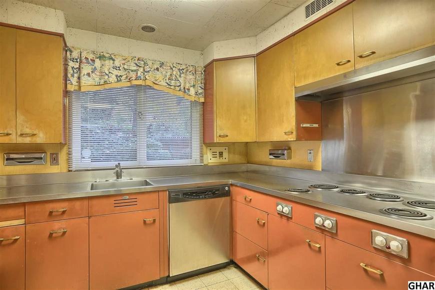 Image for Absolute Real Estate Auction - Prestigious Bellevue Park - Harrisburg