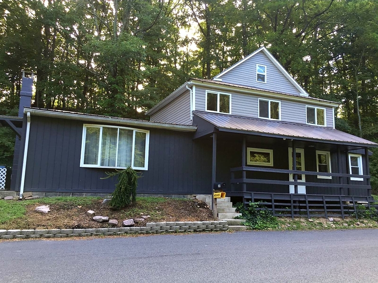 Image for Real Estate Auction - Home on (+/-) 6 Acres (Pine Grove)