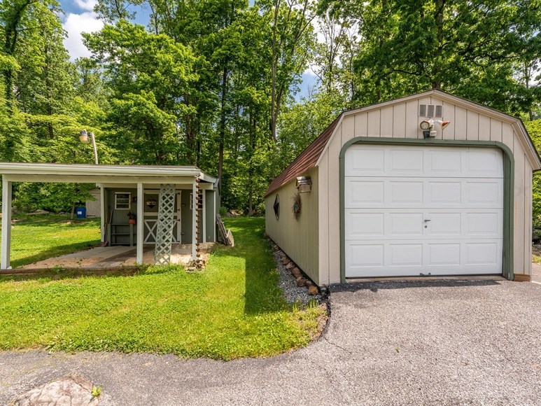 Image for Real Estate Auction - Elizabethtown Ranch Home