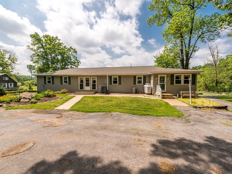 Image for Real Estate Auction - Elizabethtown Ranch Home