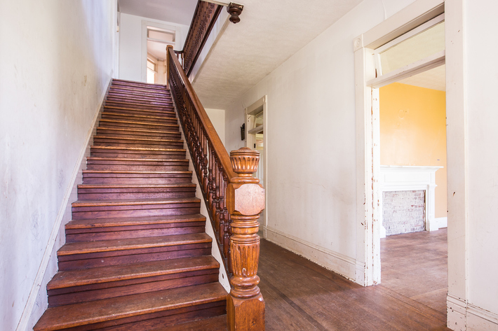 Image for House on 3 Acres of R3 Land