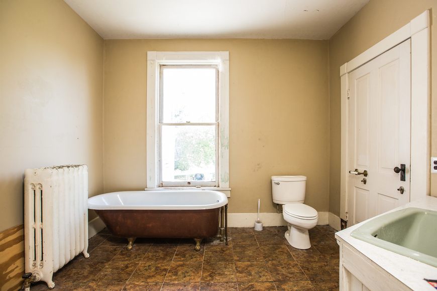 Image for House on 3 Acres of R3 Land