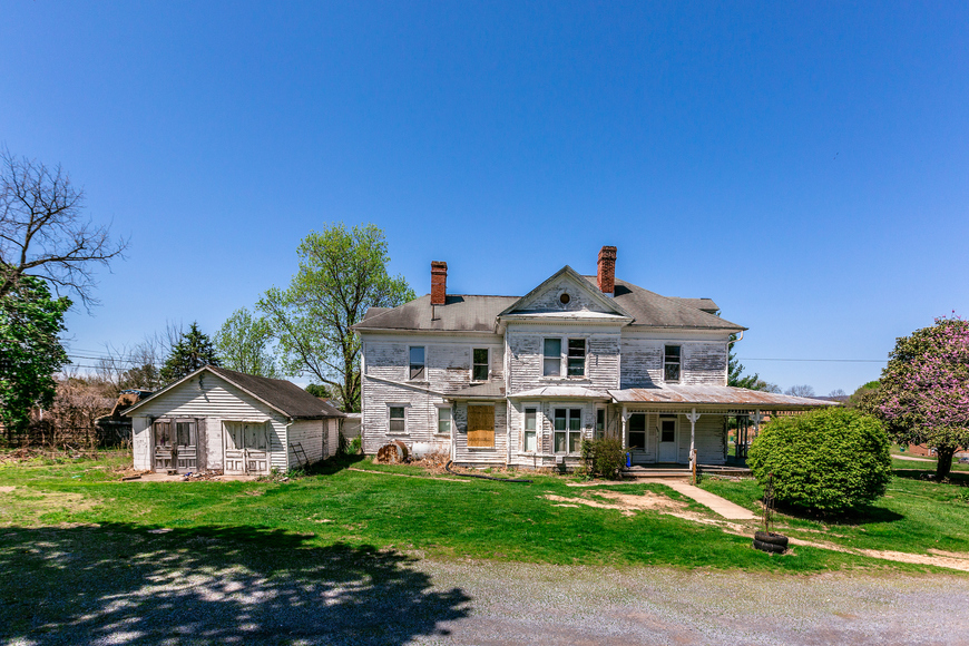 Image for House on 3 Acres of R3 Land