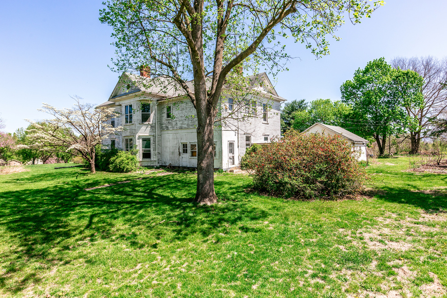 Image for House on 3 Acres of R3 Land