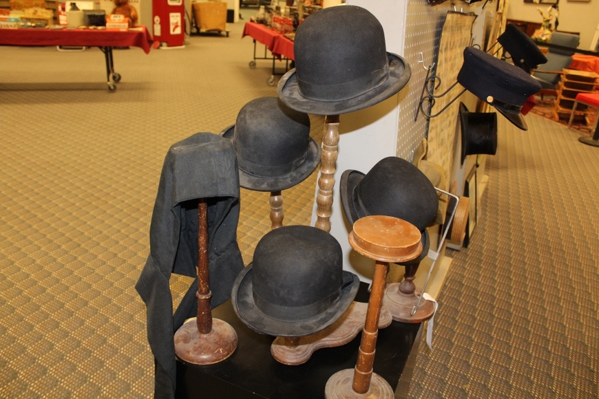 Image for Alderfer Simulcast - General Store and Petroliana Auction Part 1: 5-17-18