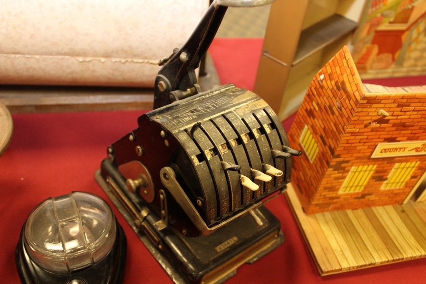 Image for Alderfer Simulcast - General Store and Petroliana Auction Part 1: 5-17-18