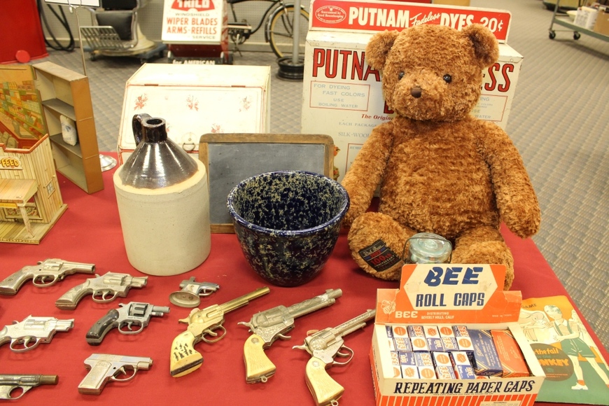 Image for Alderfer Simulcast - General Store and Petroliana Auction Part 1: 5-17-18