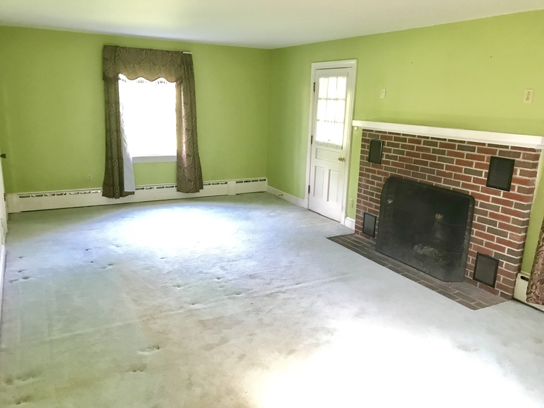 Image for 3 BR/1.5 BA Brick Home w/2 Car Garage on Spacious Lot Just off Main St. in the Town of Purcellville, VA (Loudoun County)