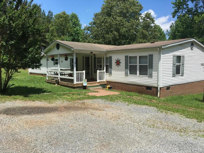 Image for 2068 Carters Mill Rd Huddleston, VA 24104