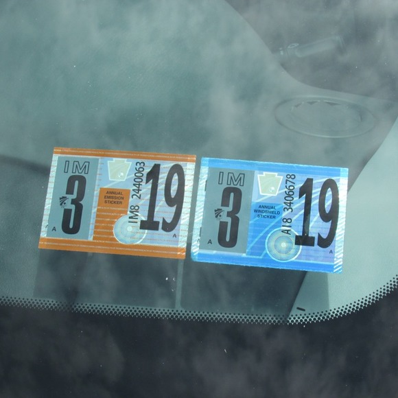 Image for Gallery/Estate and Vehicle Auction: 6-28-18