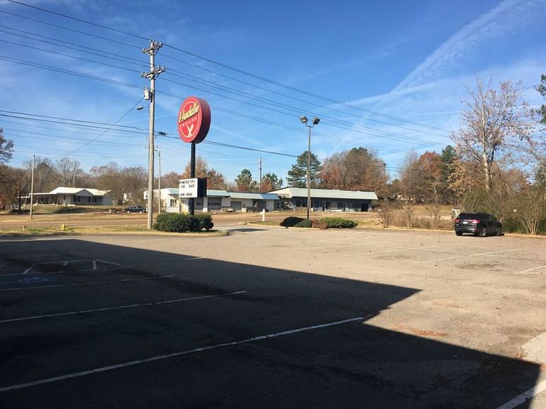 Image for Closed Huddle House on .52+/- Acre Lot, Selmer, TN
