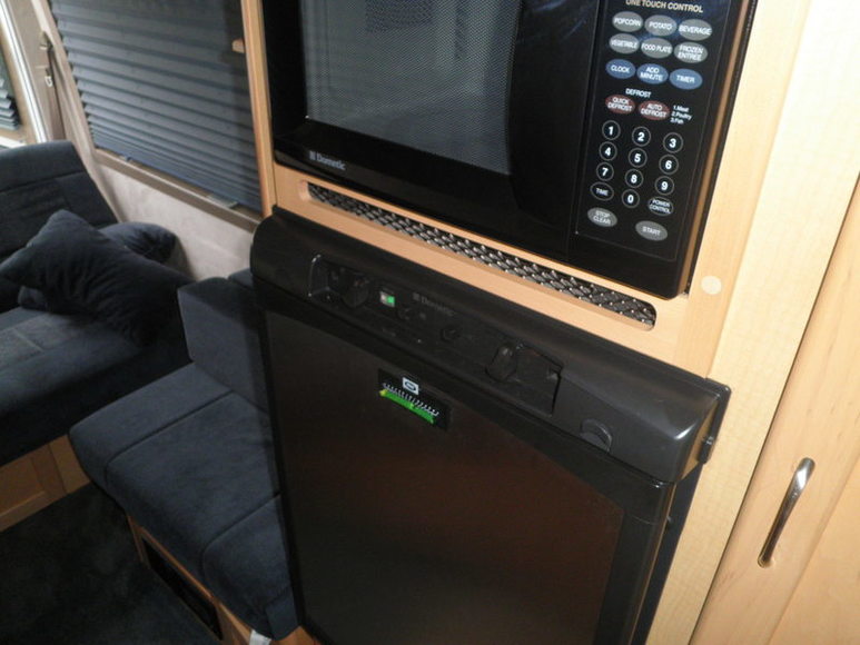 Image for 2004 Dodge Sprinter 2500 Pleasure Way