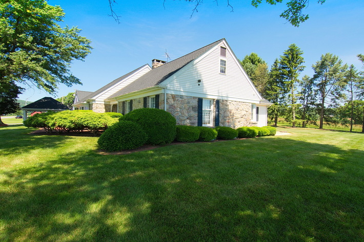 Image for Real Estate Auction - Palm, PA: 8-4-18