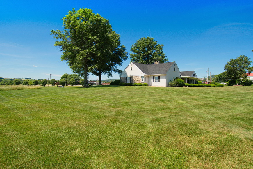 Image for Real Estate Auction - Palm, PA: 8-4-18