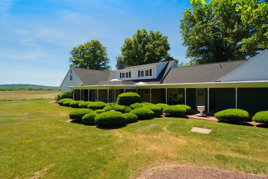 Image for Real Estate Auction - Palm, PA: 8-4-18