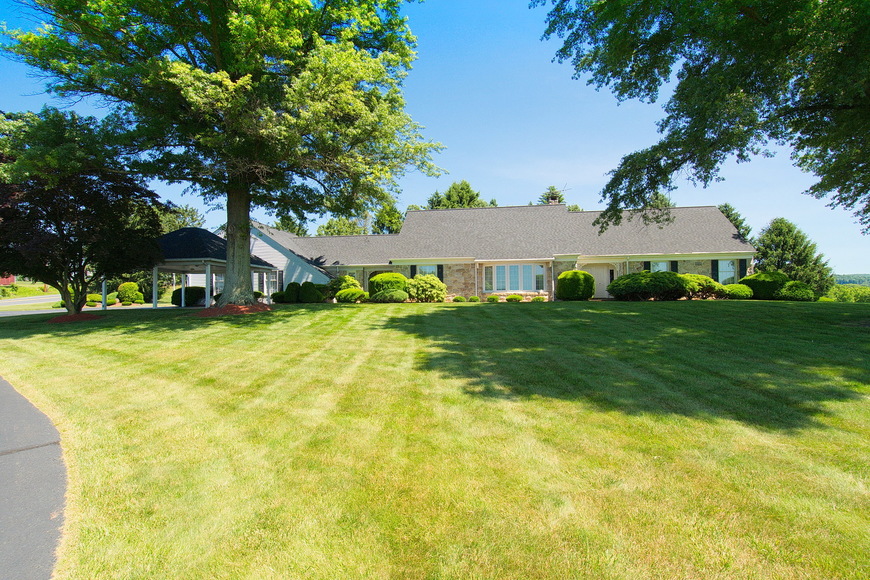 Image for Real Estate Auction - Palm, PA: 8-4-18