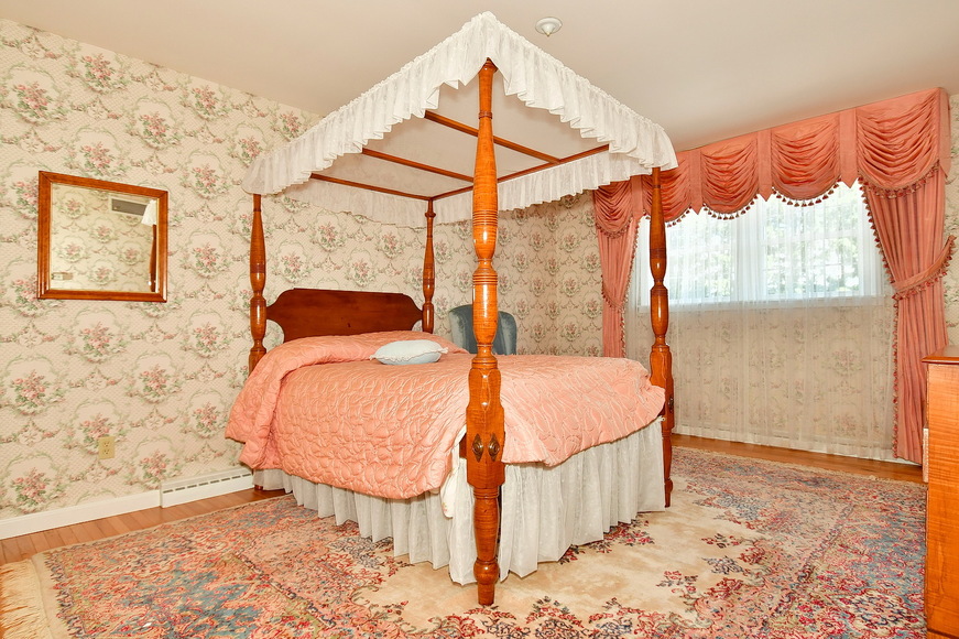 Image for Real Estate Auction - Palm, PA: 8-4-18