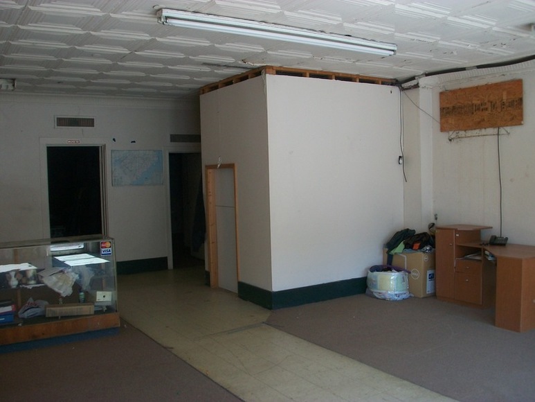 Image for COMMERCIAL PROPERTY AUCTION : LAWRENCEVILLE VA