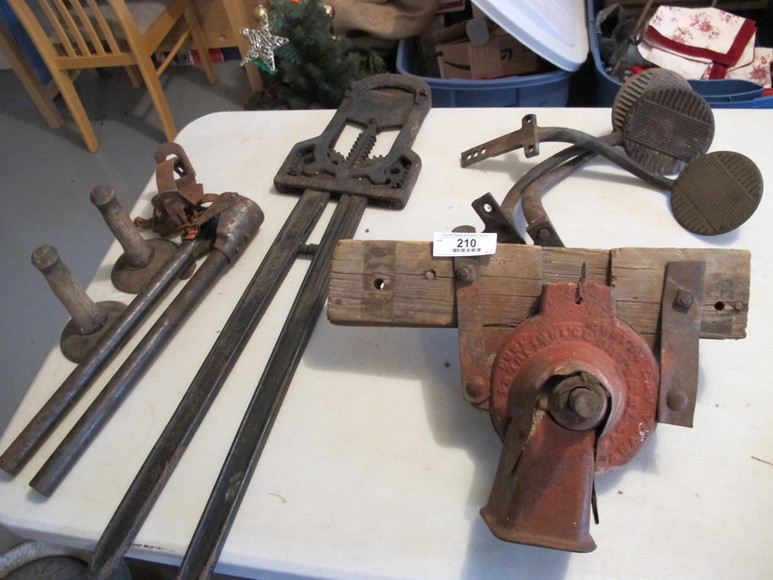 Image for ABSOLUTE AUCTION : PERSONAL & HOUSEHOLD PROPERTY