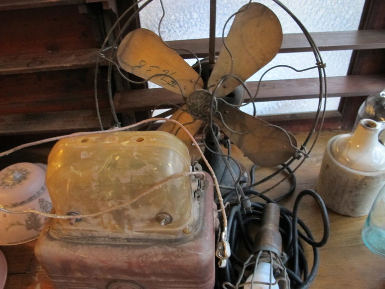 Image for ABSOLUTE AUCTION : PERSONAL & HOUSEHOLD PROPERTY