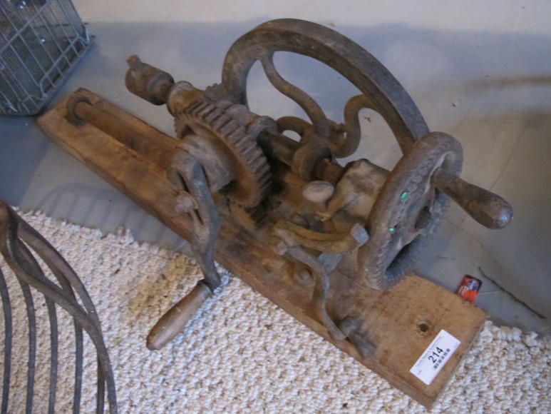 Image for ABSOLUTE AUCTION : PERSONAL & HOUSEHOLD PROPERTY