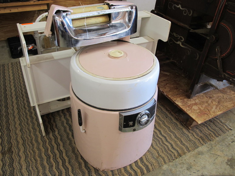 Image for ABSOLUTE AUCTION : PERSONAL & HOUSEHOLD PROPERTY