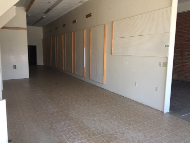 COMMERCIAL PROPERTY AUCTION