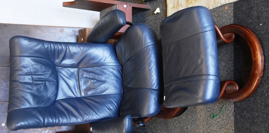 Image for Gallery/Estate and Vehicle Auction: 6-28-18