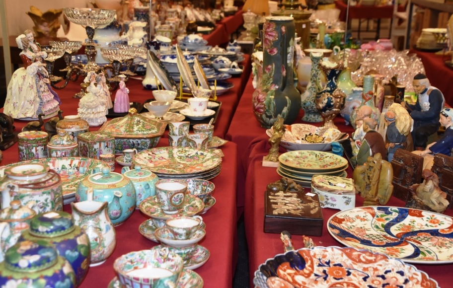 Image for Gallery/Estate and Vehicle Auction: 6-28-18