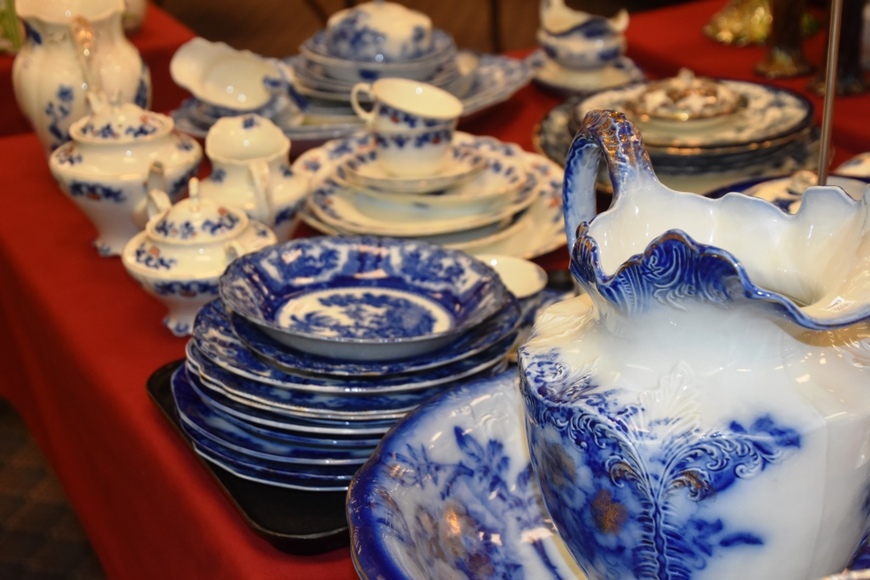 Image for Gallery/Estate and Vehicle Auction: 6-28-18