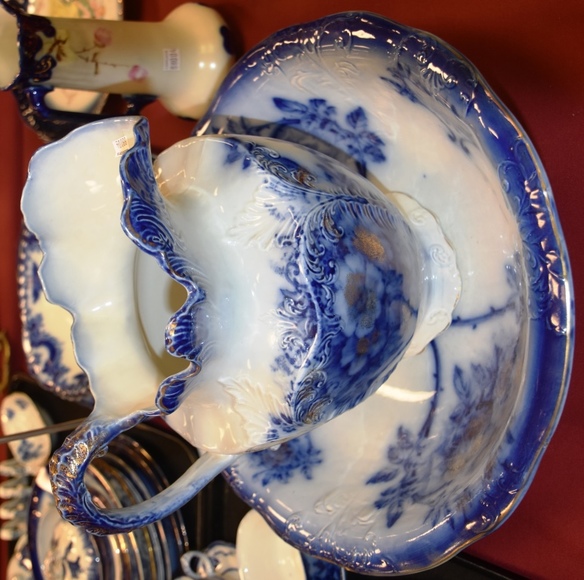 Image for Gallery/Estate and Vehicle Auction: 6-28-18