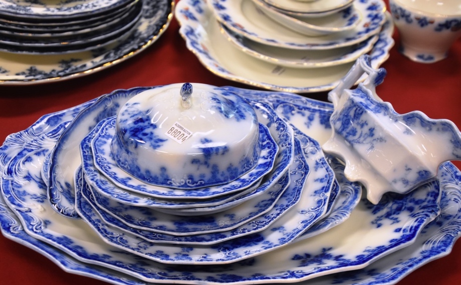 Image for Gallery/Estate and Vehicle Auction: 6-28-18