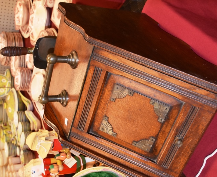 Image for Gallery/Estate and Vehicle Auction: 6-28-18