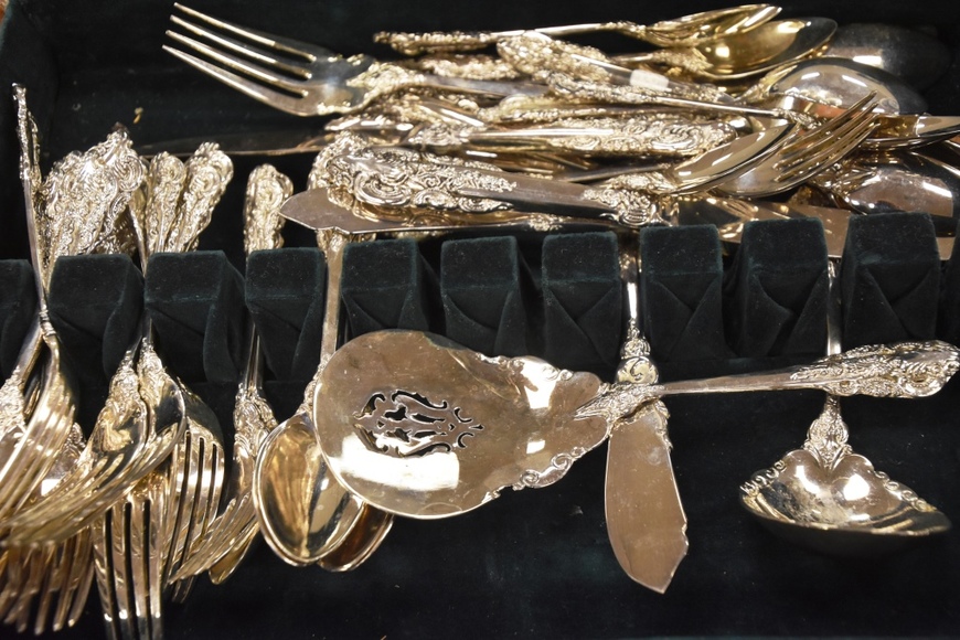 Image for Gallery/Estate and Vehicle Auction: 6-28-18