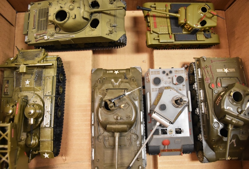 Image for Gallery/Estate and Vehicle Auction: 6-28-18