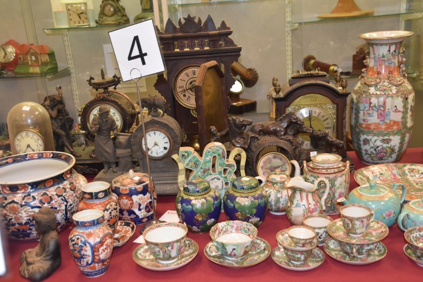 Image for Gallery/Estate and Vehicle Auction: 6-28-18