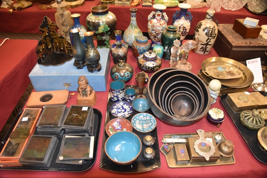 Image for Gallery/Estate and Vehicle Auction: 6-28-18